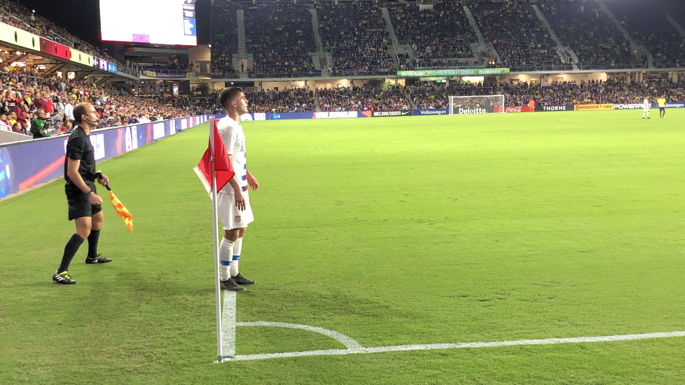 US vs Ecuador corner kick CJ